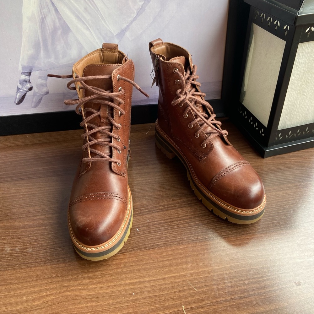 Clarks Women’s Orinoco2 Style Boot. - Picture 3 of 10